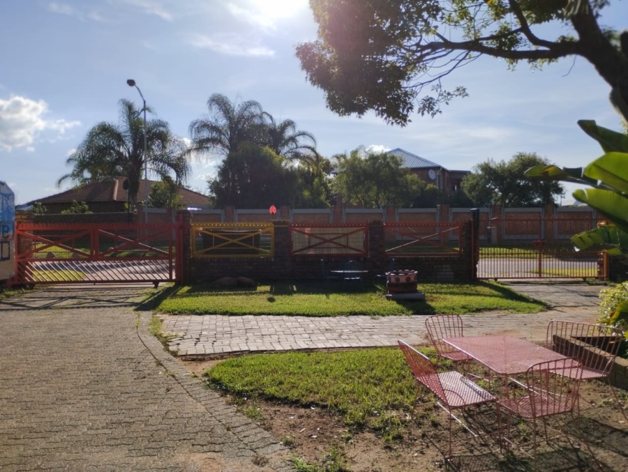 3 Bedroom Property for Sale in Kirkney Ext 5 Gauteng