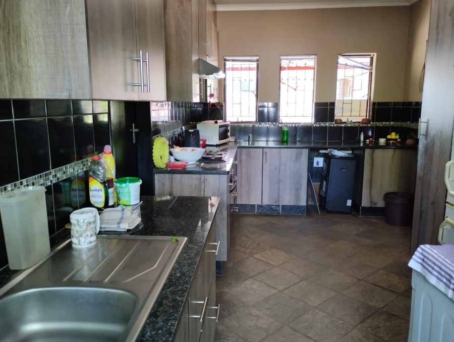 3 Bedroom Property for Sale in Kirkney Ext 5 Gauteng