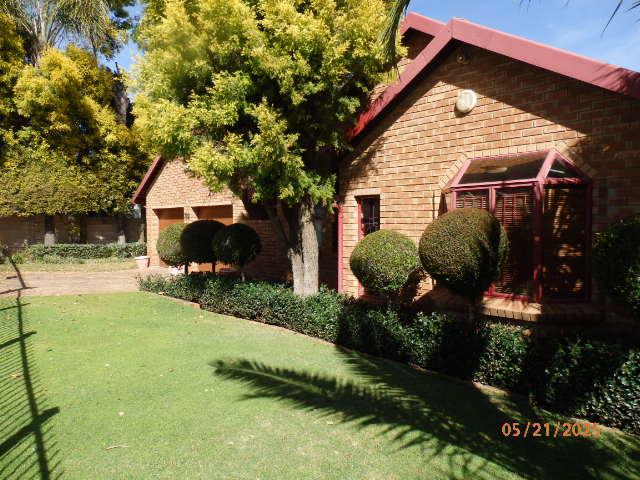 3 Bedroom Property for Sale in Garsfontein Gauteng