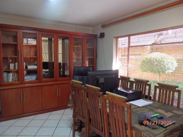 3 Bedroom Property for Sale in Garsfontein Gauteng