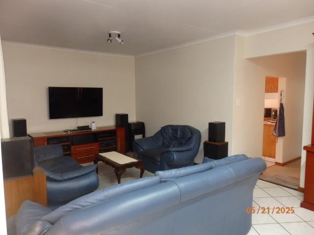 3 Bedroom Property for Sale in Garsfontein Gauteng
