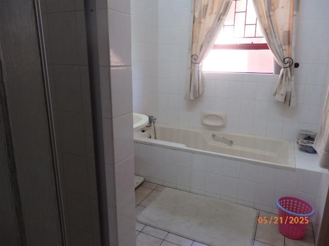 3 Bedroom Property for Sale in Garsfontein Gauteng
