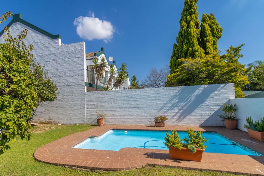 2 Bedroom Property for Sale in Magaliessig Gauteng