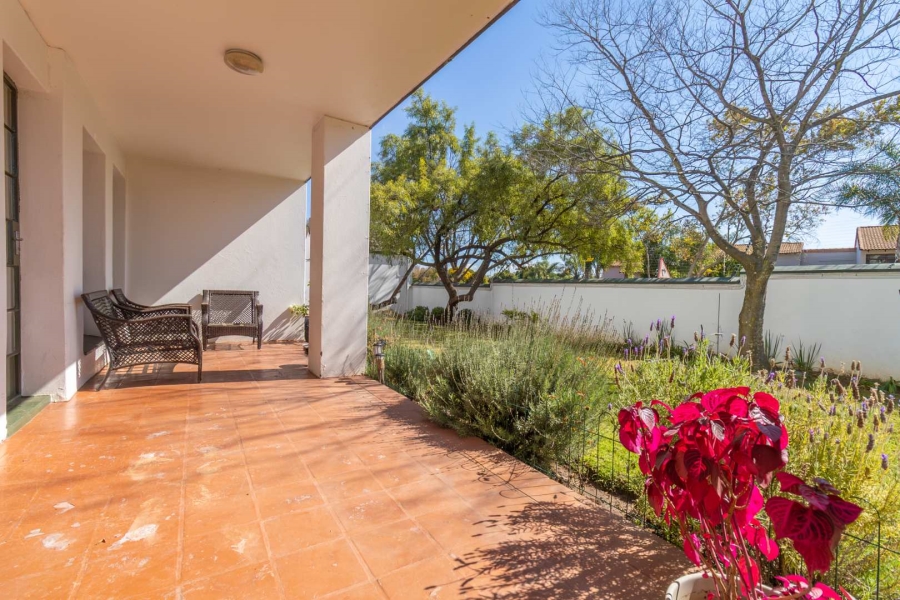 2 Bedroom Property for Sale in Magaliessig Gauteng