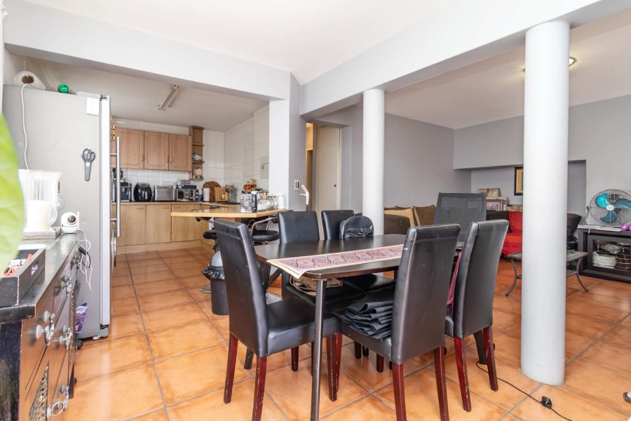 2 Bedroom Property for Sale in Magaliessig Gauteng