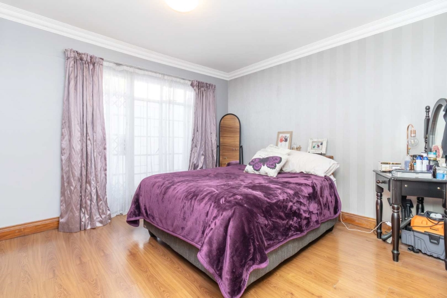 2 Bedroom Property for Sale in Magaliessig Gauteng