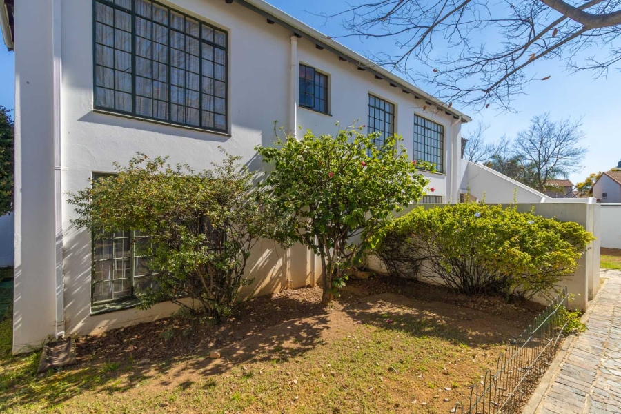 2 Bedroom Property for Sale in Magaliessig Gauteng