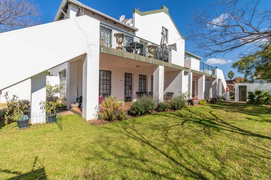 2 Bedroom Property for Sale in Magaliessig Gauteng
