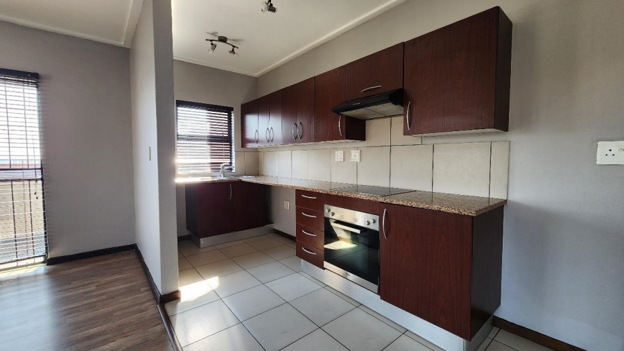 To Let 2 Bedroom Property for Rent in Jackal Creek Golf Estate Gauteng