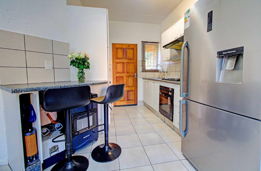 2 Bedroom Property for Sale in Wilgeheuwel Gauteng