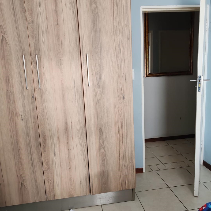 2 Bedroom Property for Sale in Noordwyk Gauteng