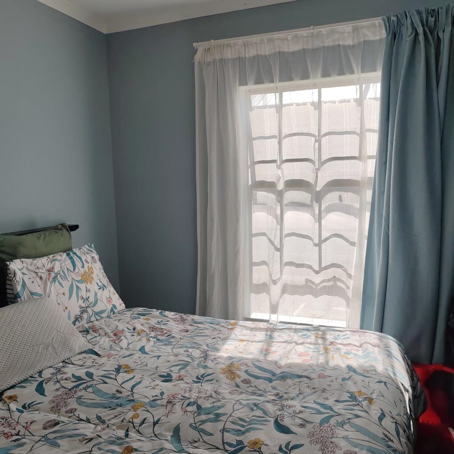 2 Bedroom Property for Sale in Noordwyk Gauteng