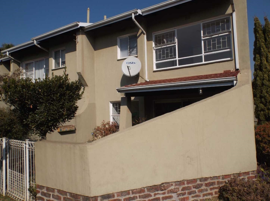 3 Bedroom Property for Sale in Farrarmere Gauteng