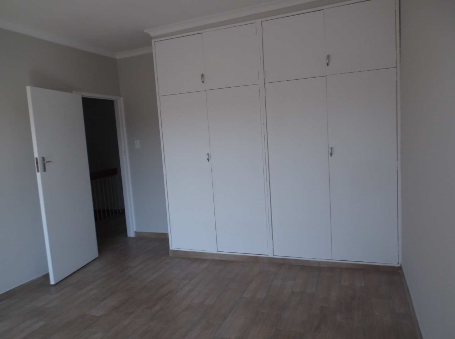 3 Bedroom Property for Sale in Farrarmere Gauteng