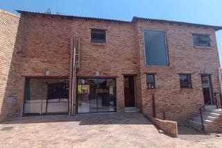 4 Bedroom Property for Sale in Thatchfield Estate Gauteng