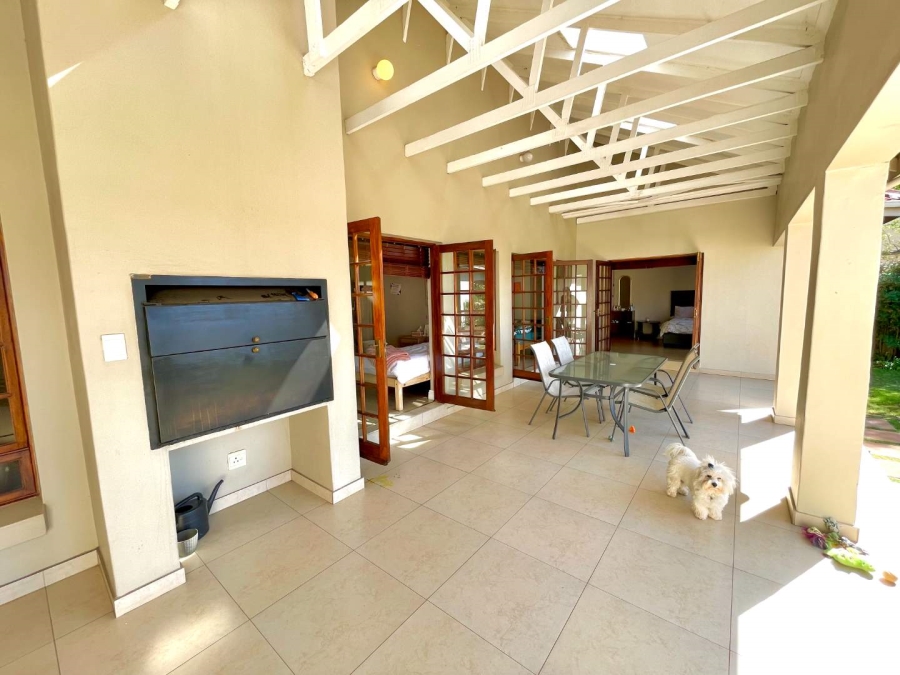 To Let 5 Bedroom Property for Rent in Woodhill Estate Gauteng