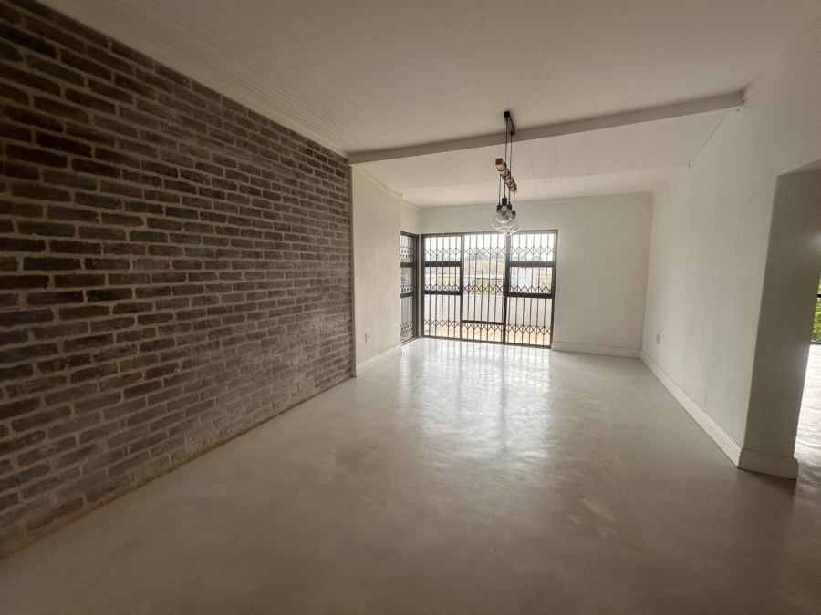 To Let 4 Bedroom Property for Rent in Constantia Kloof Gauteng