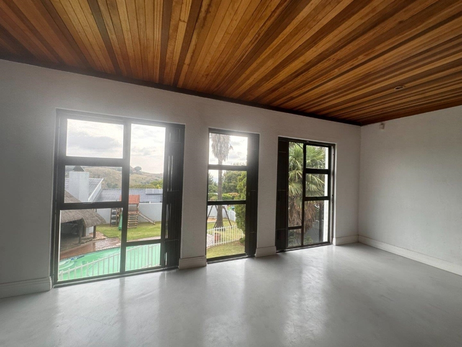 To Let 4 Bedroom Property for Rent in Constantia Kloof Gauteng