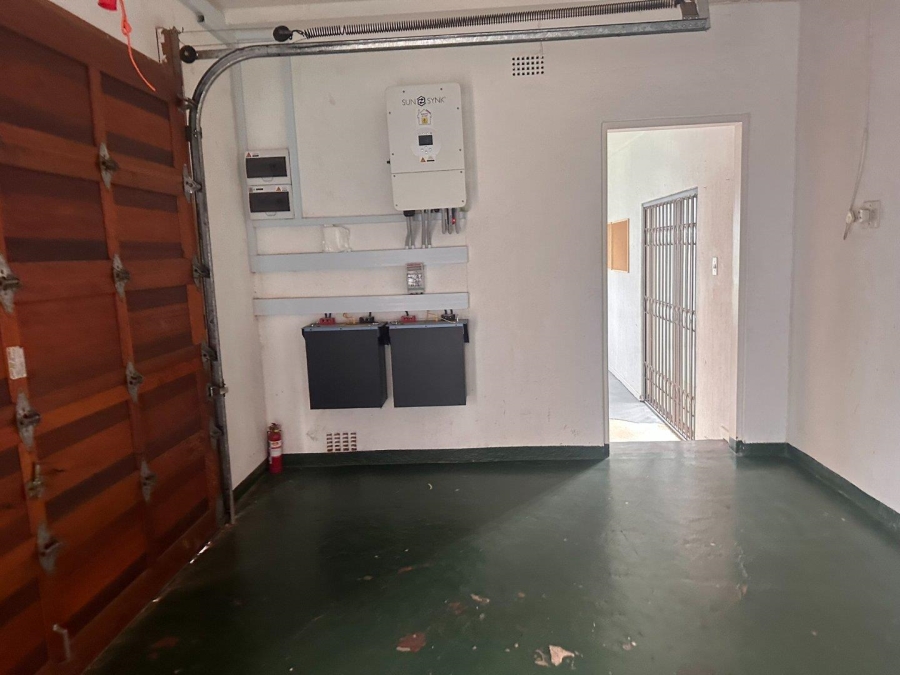 To Let 4 Bedroom Property for Rent in Constantia Kloof Gauteng