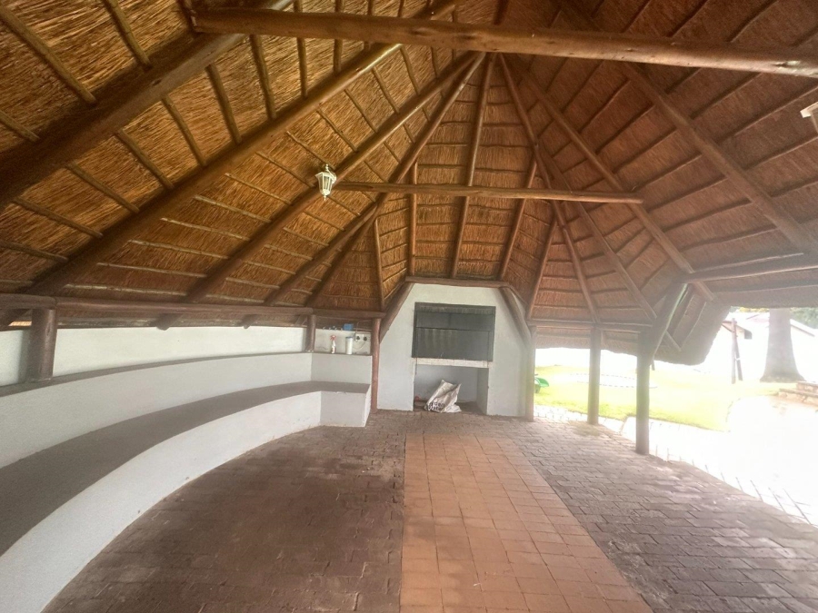 To Let 4 Bedroom Property for Rent in Constantia Kloof Gauteng