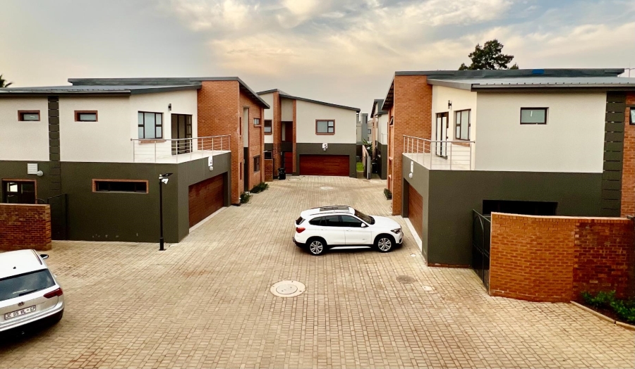 3 Bedroom Property for Sale in Bedfordview Gauteng