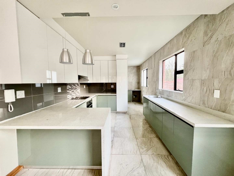 3 Bedroom Property for Sale in Bedfordview Gauteng