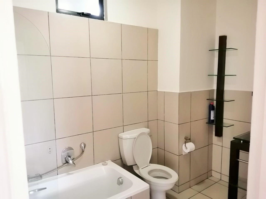 To Let 1 Bedroom Property for Rent in Jackal Creek Golf Estate Gauteng