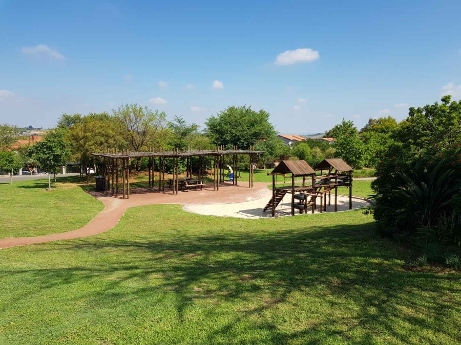 To Let 1 Bedroom Property for Rent in Jackal Creek Golf Estate Gauteng