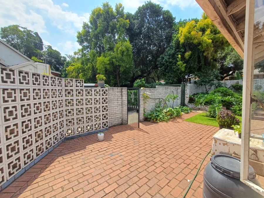 To Let 4 Bedroom Property for Rent in Kensington B Gauteng
