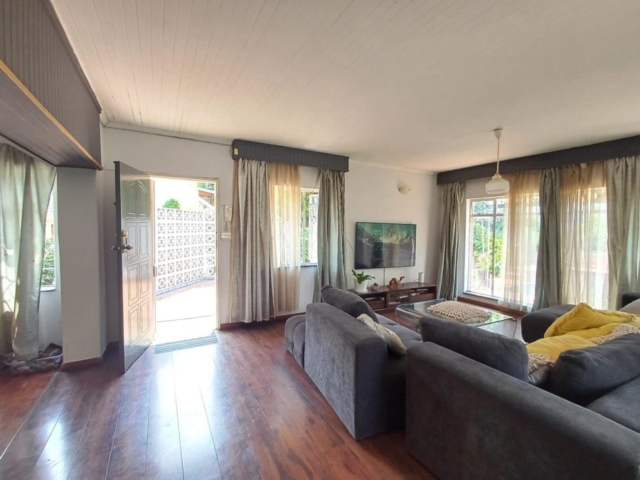 To Let 4 Bedroom Property for Rent in Kensington B Gauteng