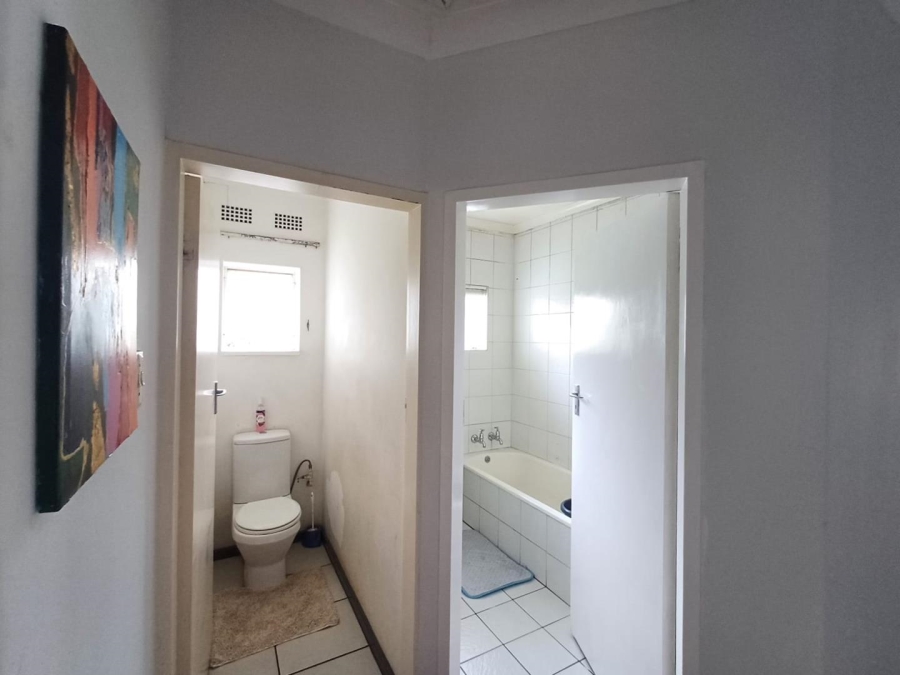 To Let 4 Bedroom Property for Rent in Kensington B Gauteng