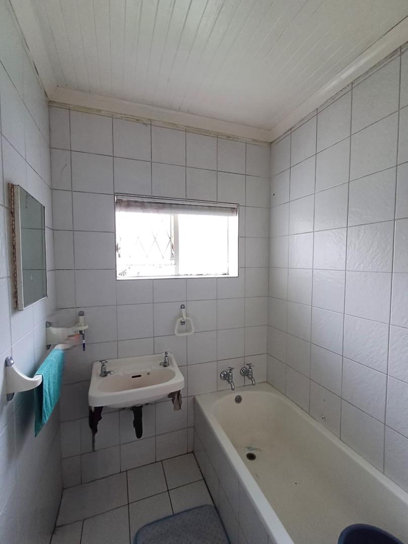 To Let 4 Bedroom Property for Rent in Kensington B Gauteng
