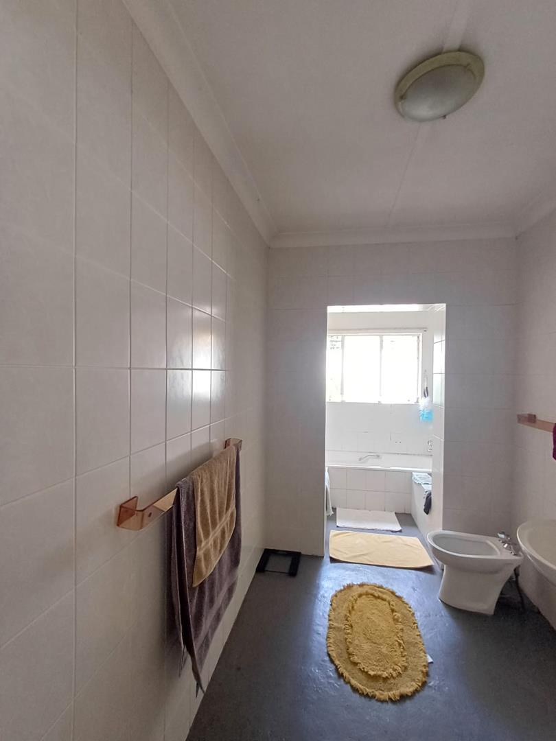 To Let 4 Bedroom Property for Rent in Kensington B Gauteng