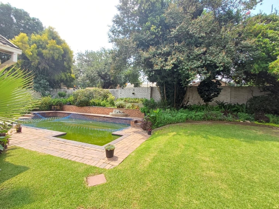 To Let 4 Bedroom Property for Rent in Kensington B Gauteng