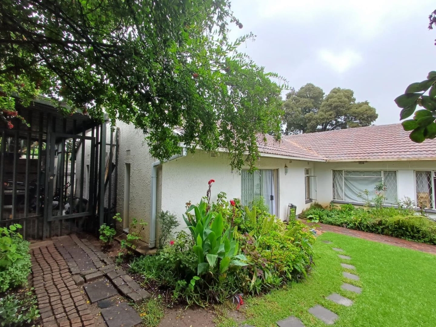 To Let 4 Bedroom Property for Rent in Kensington B Gauteng