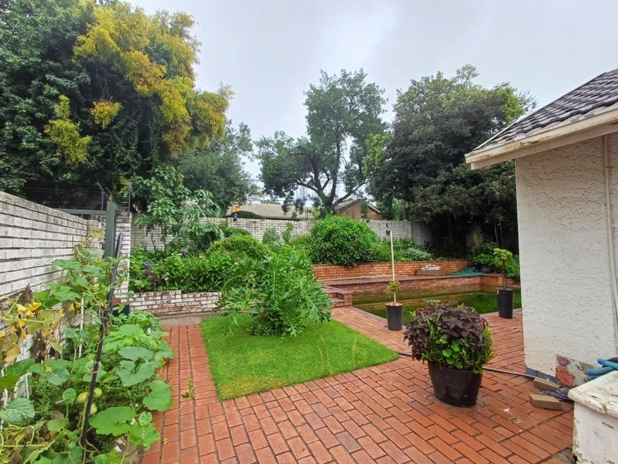 To Let 4 Bedroom Property for Rent in Kensington B Gauteng