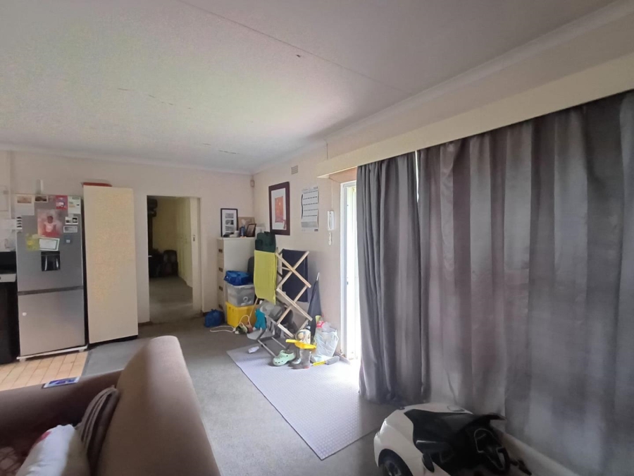 To Let 4 Bedroom Property for Rent in Kensington B Gauteng