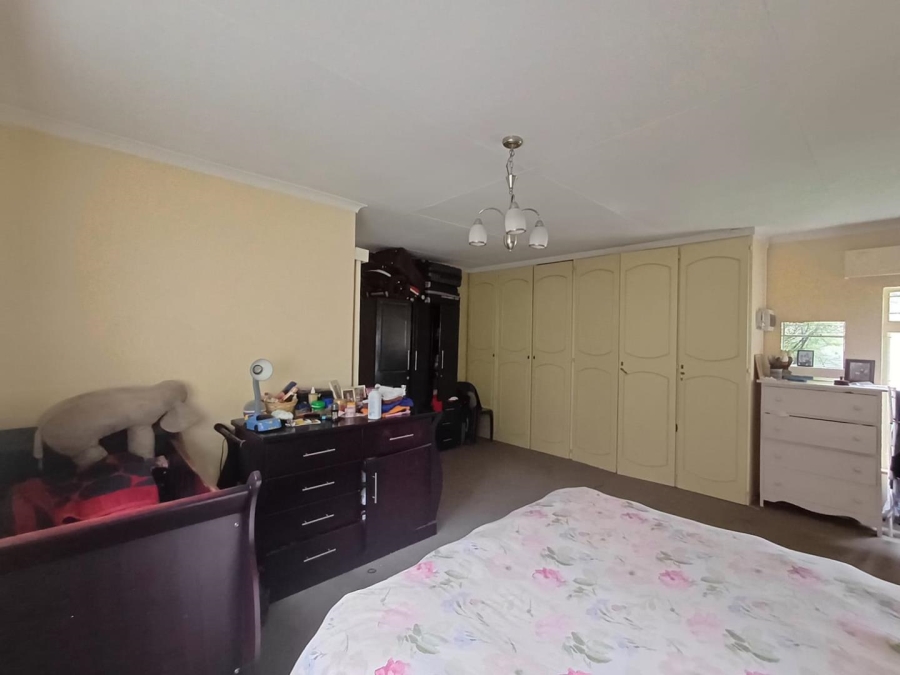 To Let 4 Bedroom Property for Rent in Kensington B Gauteng
