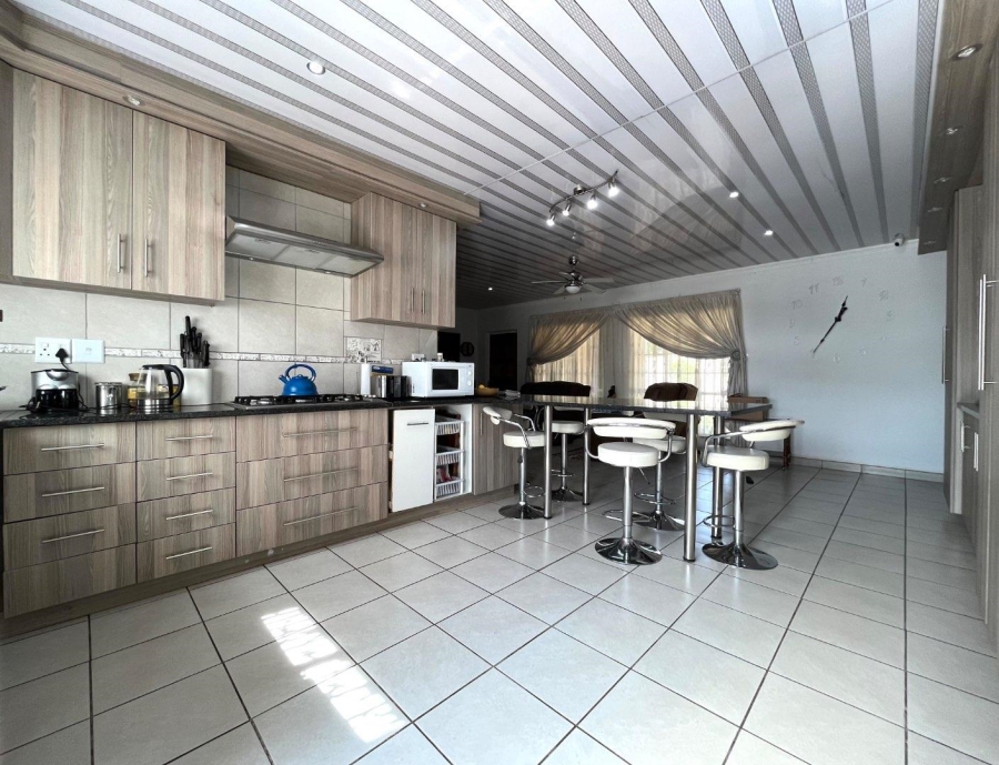 7 Bedroom Property for Sale in Benoni AH Gauteng