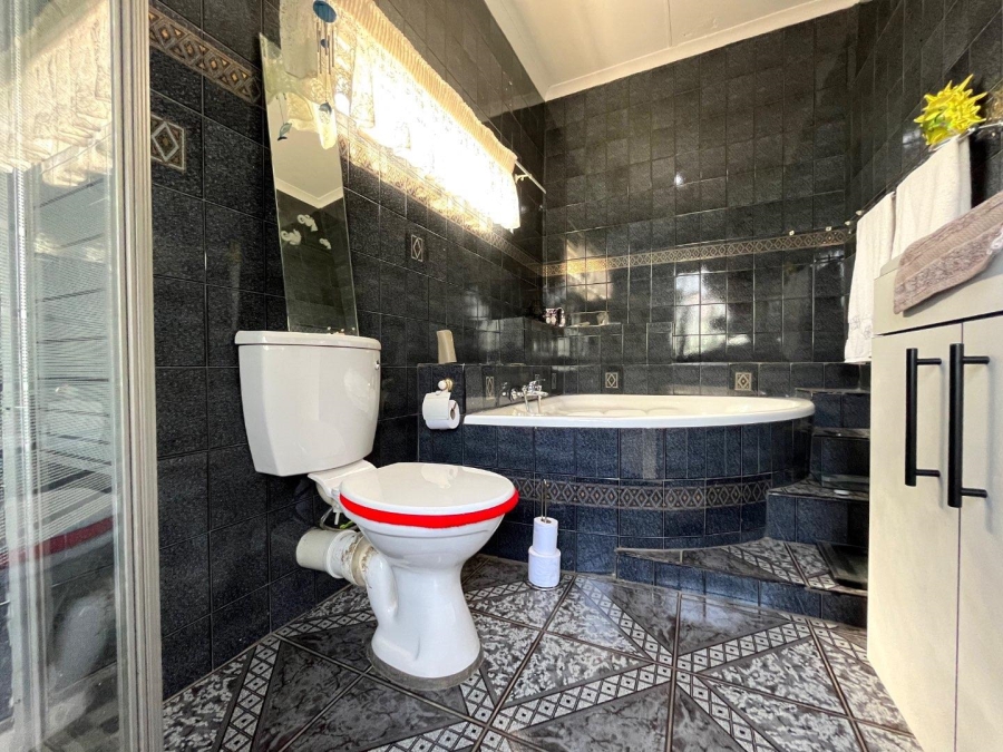 7 Bedroom Property for Sale in Benoni AH Gauteng