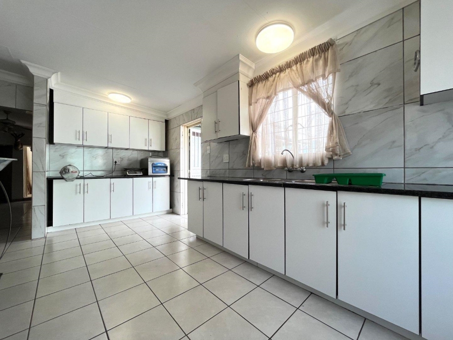 7 Bedroom Property for Sale in Benoni AH Gauteng
