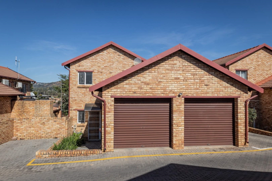 3 Bedroom Property for Sale in Wilgeheuwel Gauteng