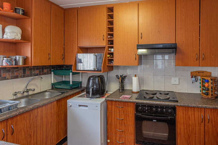 3 Bedroom Property for Sale in Wilgeheuwel Gauteng