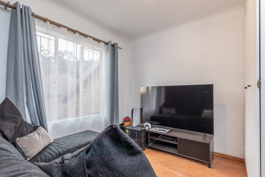 3 Bedroom Property for Sale in Wilgeheuwel Gauteng