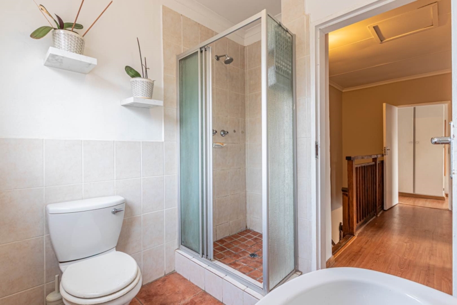 3 Bedroom Property for Sale in Wilgeheuwel Gauteng