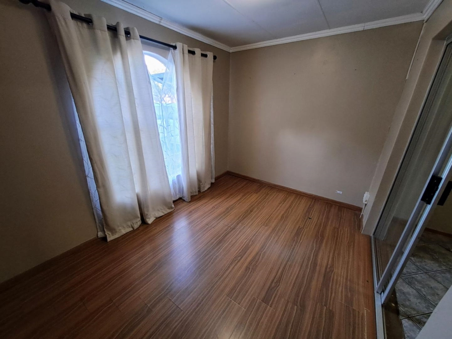 3 Bedroom Property for Sale in Annlin Gauteng