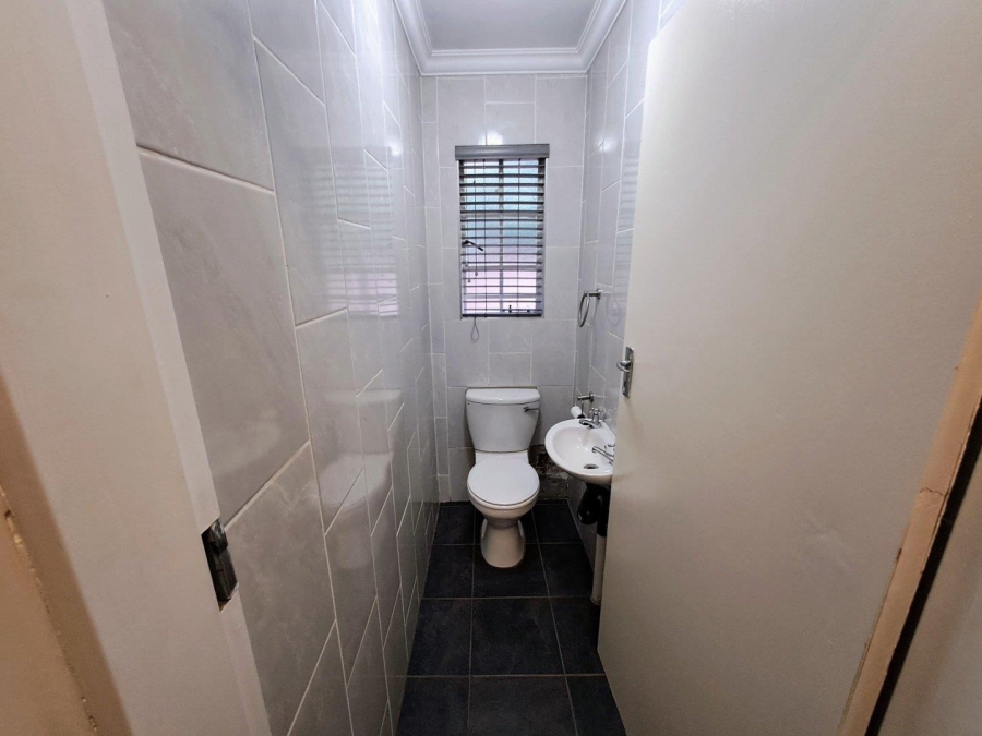 3 Bedroom Property for Sale in Annlin Gauteng