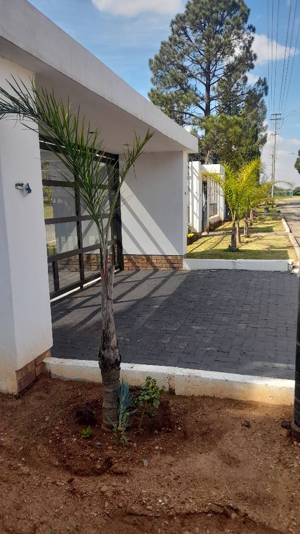 5 Bedroom Property for Sale in Moffat View Gauteng