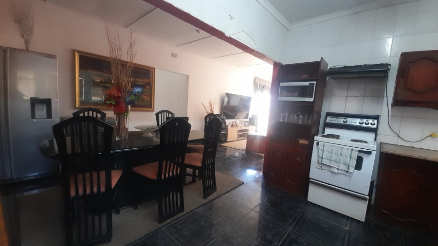 5 Bedroom Property for Sale in Moffat View Gauteng