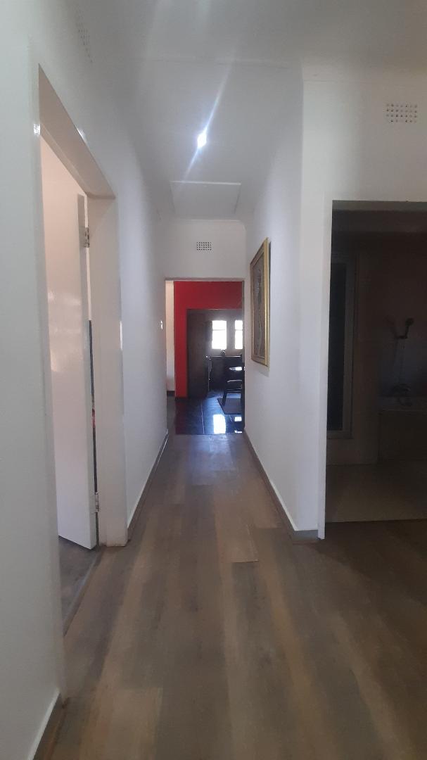 5 Bedroom Property for Sale in Moffat View Gauteng